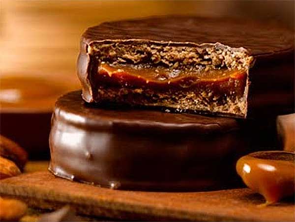 Circuito Gastronomico | Receta Manfrey: Alfajores de chocolate con dulce de  leche